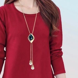 NWT Fashion necklace